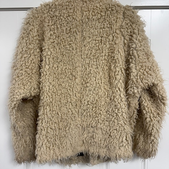 UNIF x Urban Outfitters Cozy Cream Tan Shearling Jacket - Picture 10 of 10